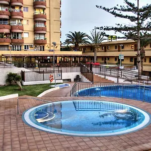 Torres Del Sol - Cristianos Lägenhet